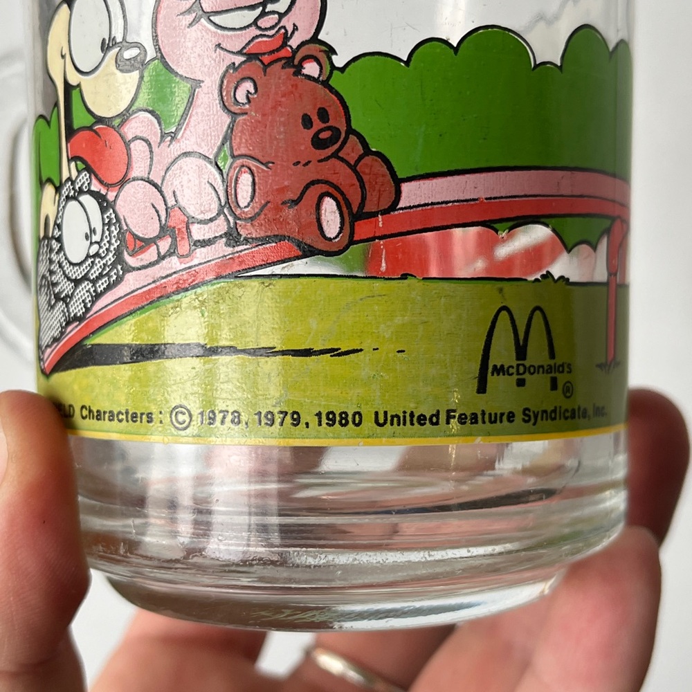 3/$30 🌟 VTG Garfield and Friends McDonalds Glass Mug - Picture 6 of 6